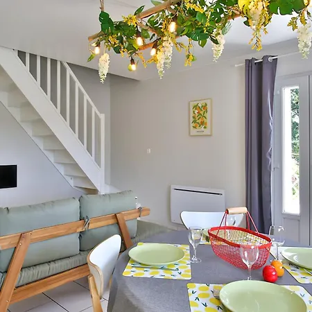 Le D'augustin Holiday home Sortosville-en-Beaumont