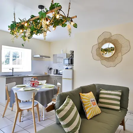 Le D'augustin Holiday home *